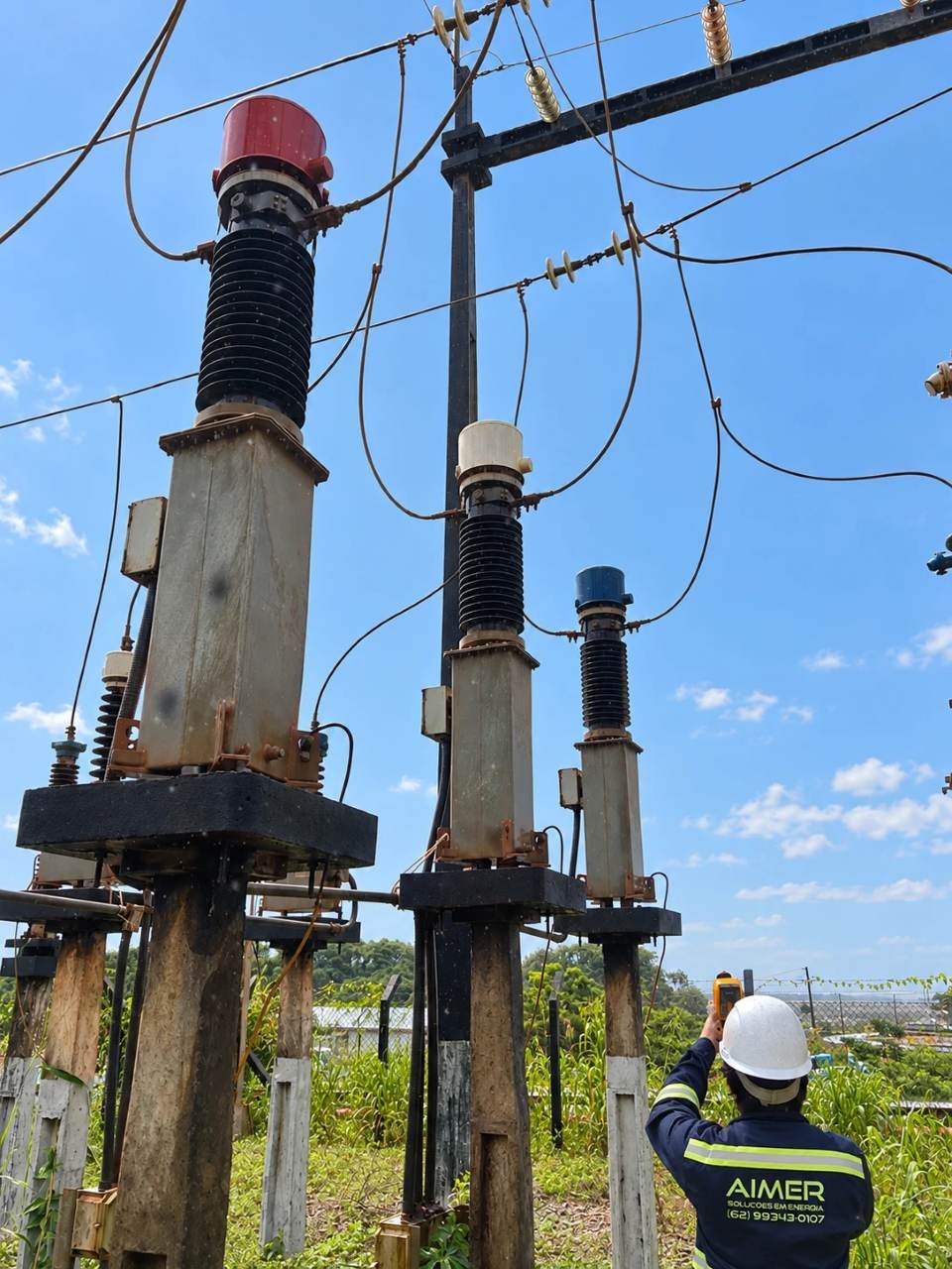 Inspeção termográfica dos transformadores de instrumentos, feita do solo e a distância, com a subestação em operação